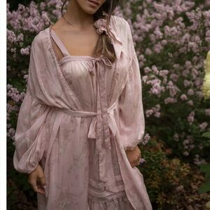 Elegant Till Blush of Night Calliope Robe in Petal Pink